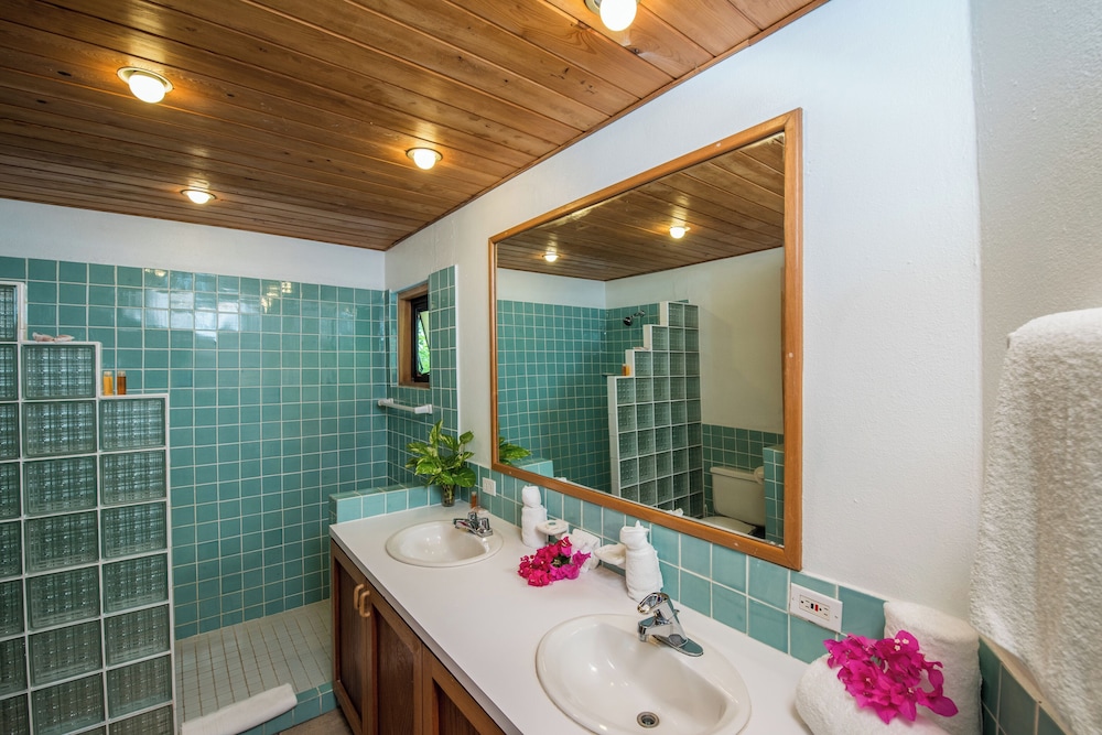 Leverick Bay Resort & Marina by null