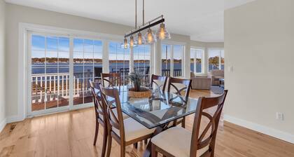Sweeping Water Views, Private heated pool 2BR, 2.5BA bathrooms renovated for '23
