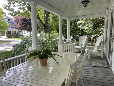 CENTRAL A/C!!! Huge Downtown Historic CVX Home! Walk to town & beach!