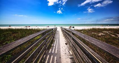 Newly Remodeled Beautiful Condo with Spectacular Views