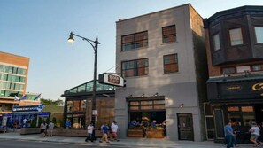 Point of interest - New home w/view & party deck - 2nd Floor (Chicago)