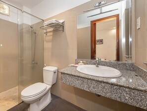 Bathroom - White Lion Hotel Nha Trang (Nha Trang)