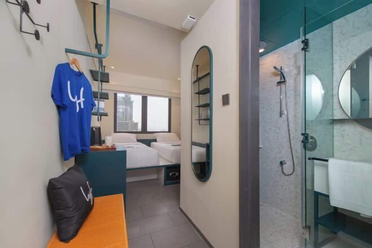 4 Schlafzimmer, Zimmersafe, individuell dekoriert, Schreibtisch