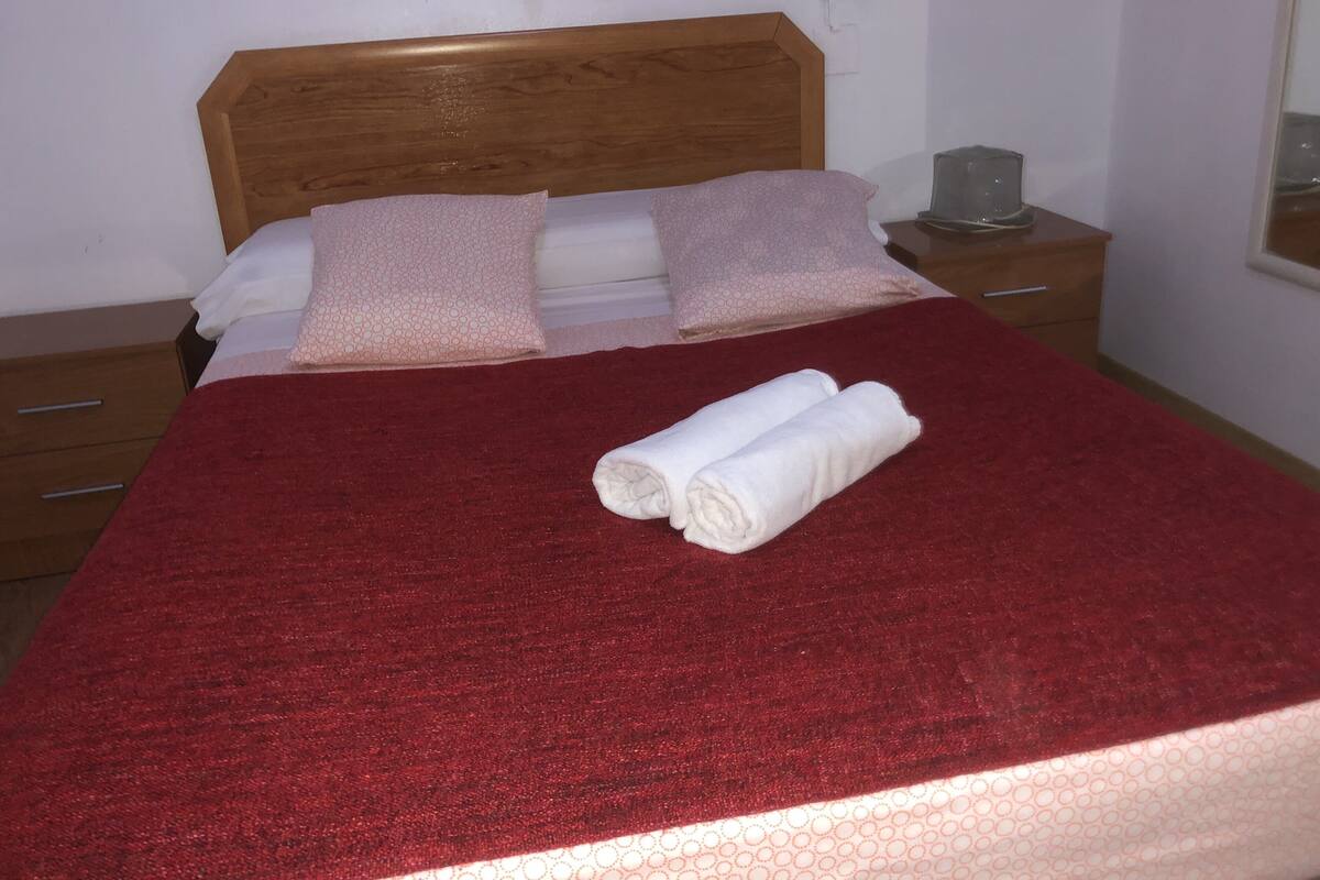 Economy Double Room, Shared Bathroom | WiFi (free), bed sheets