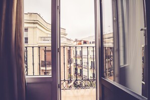 Terrace/patio - Hostal Sol Los Angeles (Madrid)