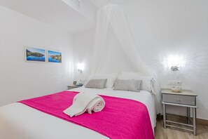 3 soverom, safe på rommet, strykejern/-brett og wi-fi (inkludert)