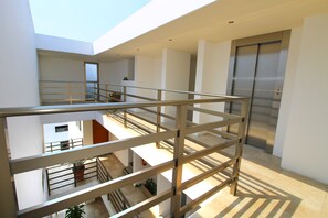 Staircase - Menese 25-26 (Playa del Carmen)