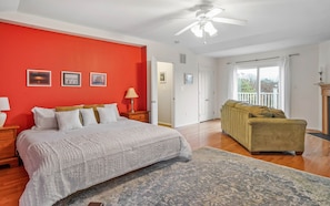 5 bedrooms, free WiFi - 5 BR, 4.5 BA in Pool Commty-Walk to Rehoboth Beach & Boards-19859 Church St. (Rehoboth Beach)