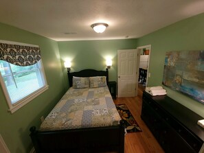 4 bedrooms, free WiFi, bed sheets