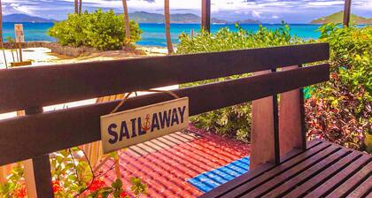 Sail Away II-WOW Beachfront to Paradise and Remodeled. GENERATOR on property..