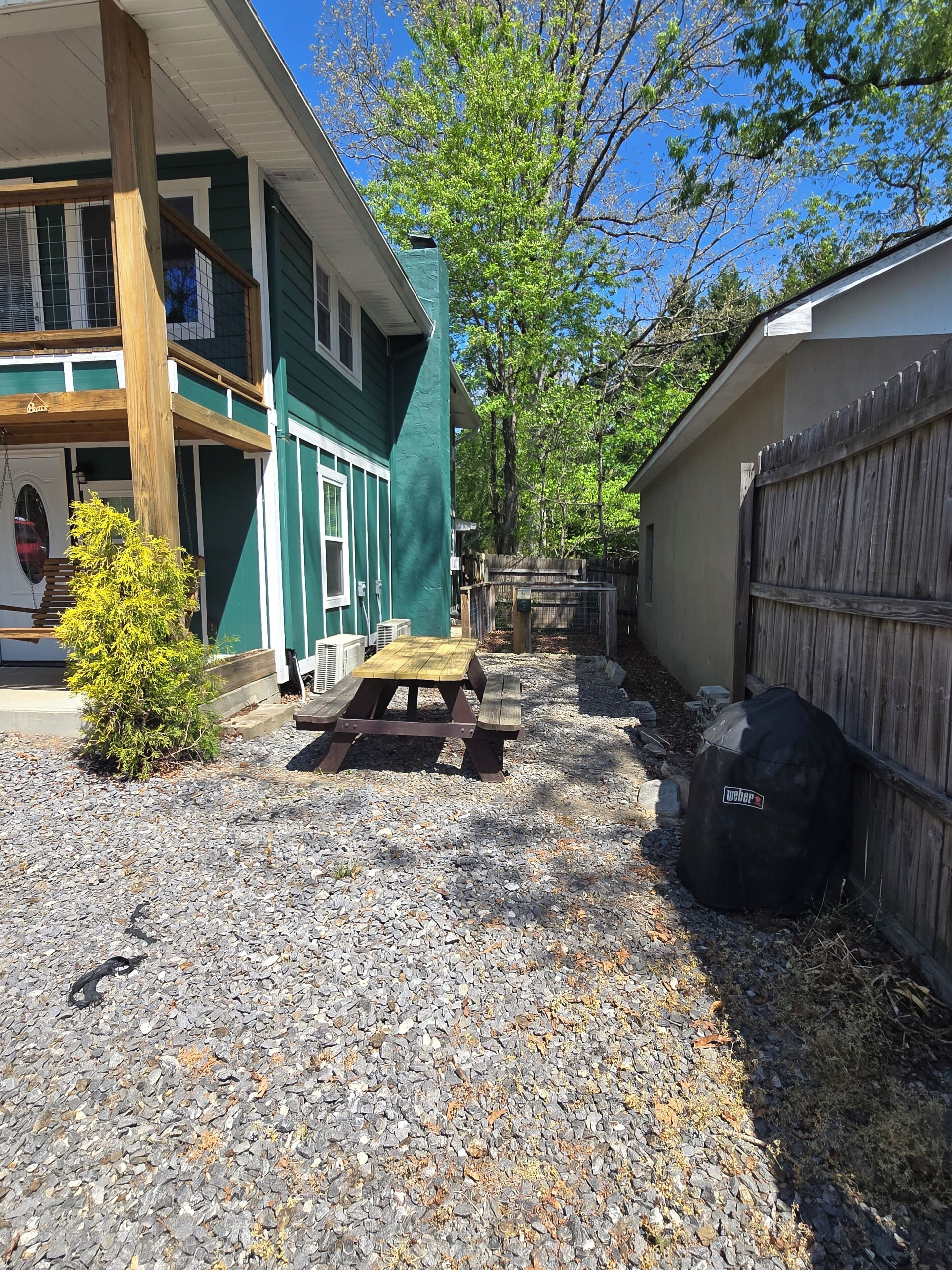 屋外ダイニングエリア