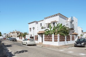 Exterior - Apartment “Juan 2” close to the Beach with Sea View, Air Conditioning & Terrace (Conil de la Frontera)