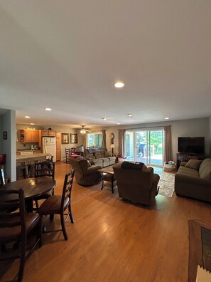 TV - Lake Huron Memory Maker (Ossineke)