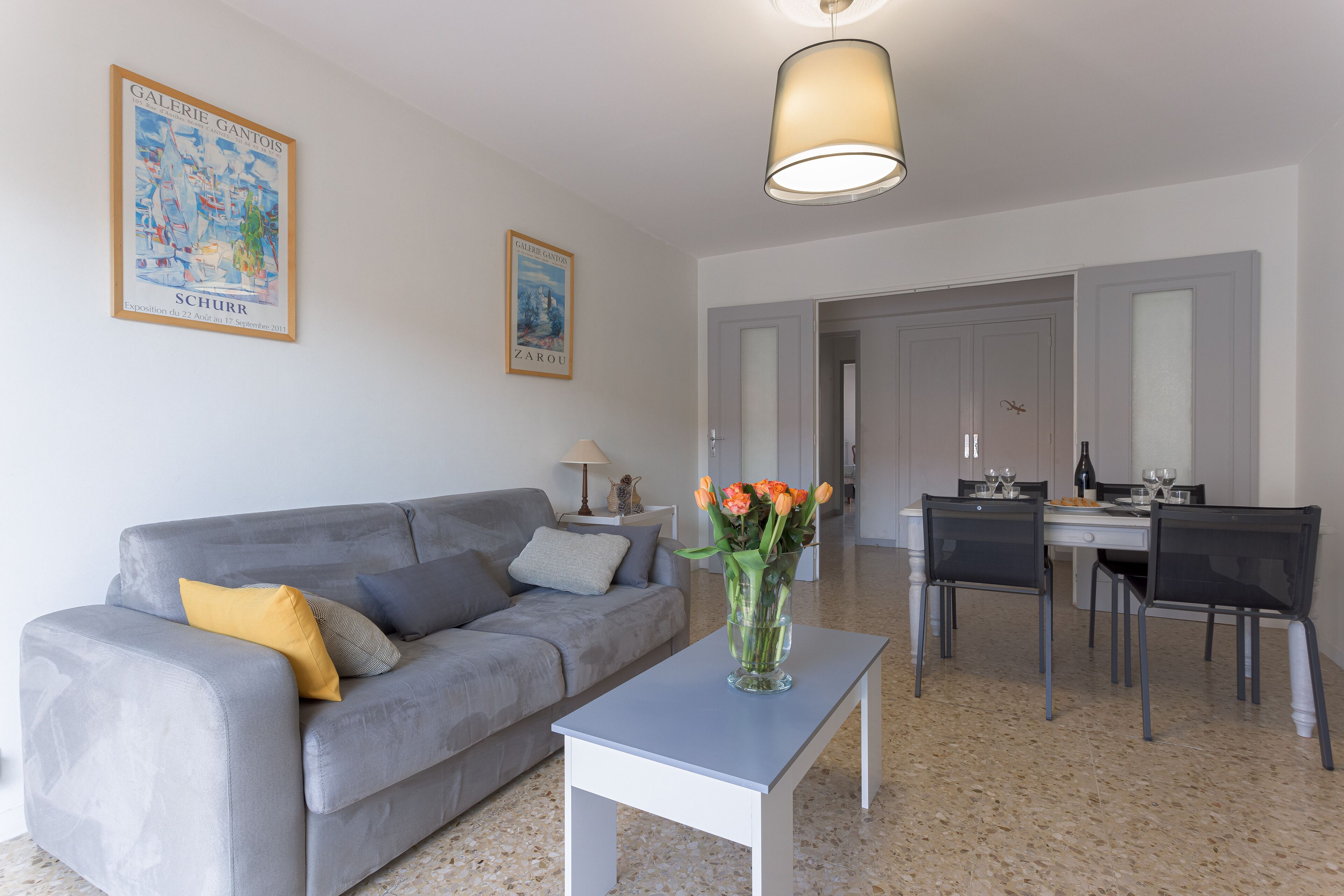 Smart TV, books, offices