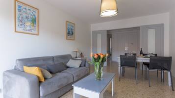 Smart TV, books, offices