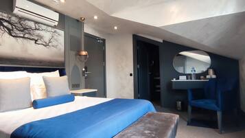 Junior Double Room | Egyptian cotton sheets, premium bedding, down duvets, minibar