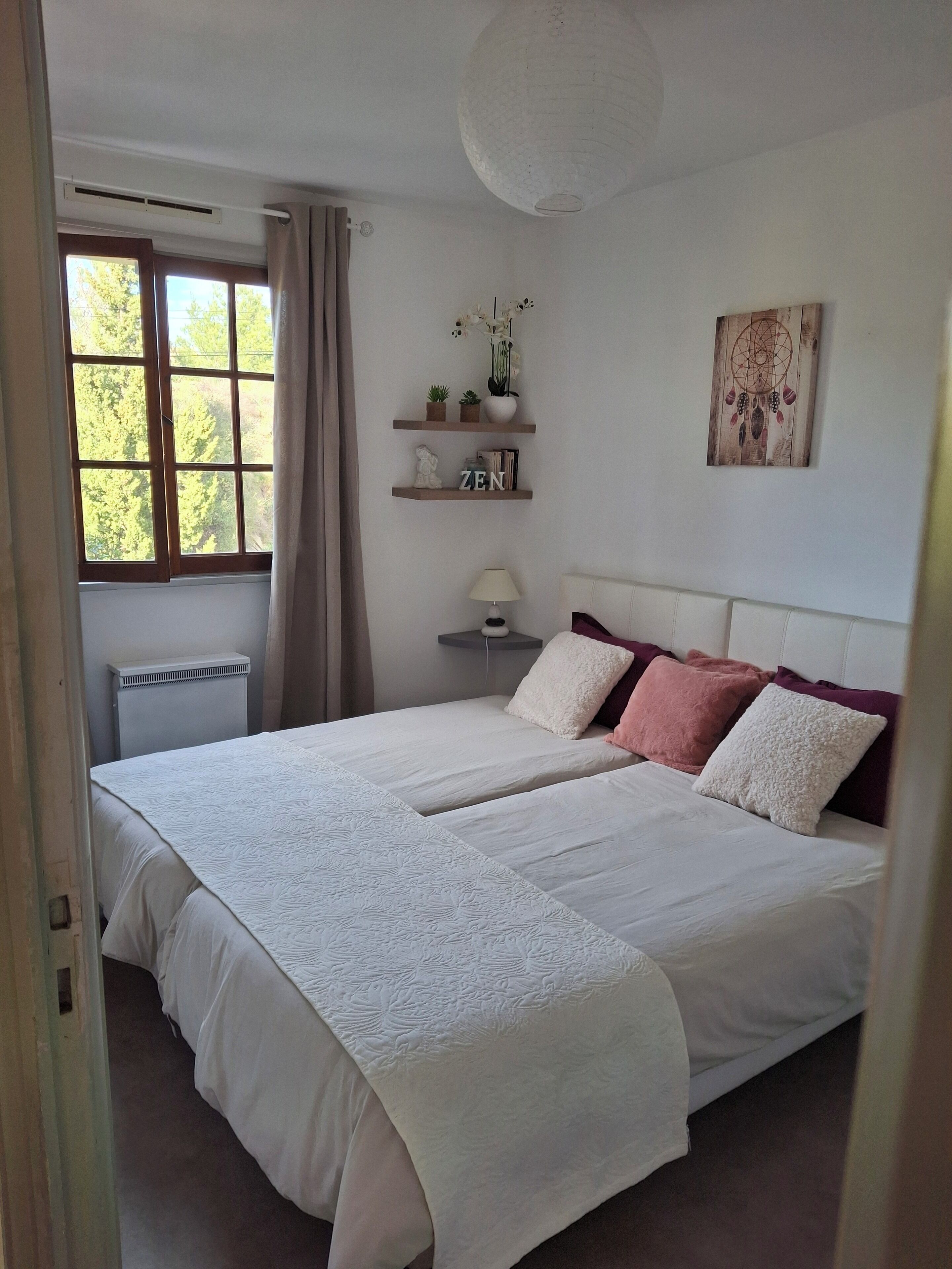 2 chambres, fer et planche à repasser, lit parapluie, Wi-Fi gratuit