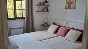 2 chambres, fer et planche Ă repasser, lit parapluie, Wi-Fi gratuit