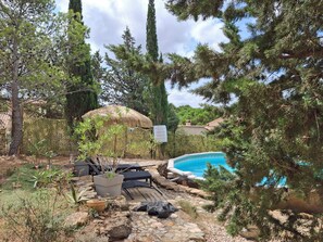Outdoor pool - Chalet and pool 4 persons in the Corbieres, large garden (Fabrezan)