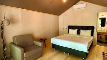 Telt – comfort | Sengetøy av topp kvalitet, skrivebord og blendingsgardiner