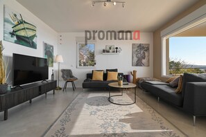 TV - Villa Las Morairas ,Moraira, Costa Blanca (Moraira)