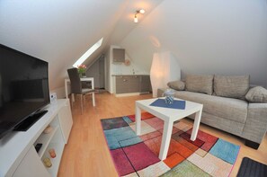 Unclassified image, 3 of 8, button