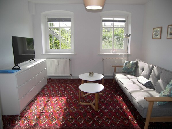 Unclassified image, 1 of 27, button