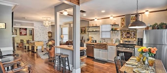 Historic Renovated Home < 2 Mi to Beach & Pier!