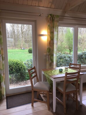 Unclassified image, 2 of 28, button