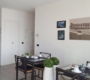 Breakfast area - Main Street Verona (Verona)
