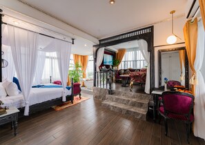 Chambre Double Luxe (Athena Suite) | Literie de qualité supérieure, minibar, coffres-forts dans les chambres
