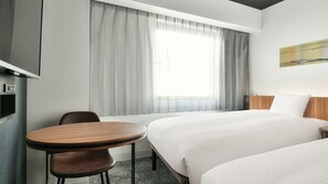 Bureau, rideaux occultants, fer et planche à repasser, Wi-Fi gratuit