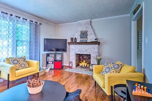 TV, fireplace, video games, DVD player