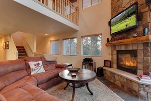 Smart TV, fireplace, offices