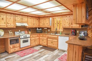 Oven, stovetop, dishwasher, coffee/tea maker