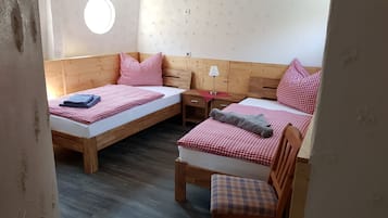 2 habitaciones, wifi gratis y ropa de cama