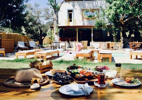 Free daily local cuisine breakfast