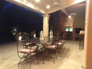 Outdoor dining