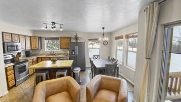 Condo, 2 habitaciones | Interior