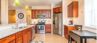 Hidden Emerald open floor plan/ Remodeled Apartment