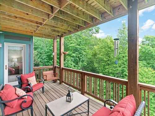 Echota Wintergreens 1712-Mtn Condo, Gated Resort, Indoor/Outdoor Pools & Hot Tub