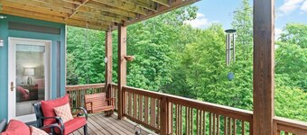 Echota Wintergreens 1712-Mtn Condo, Gated Resort, Indoor/Outdoor Pools & Hot Tub