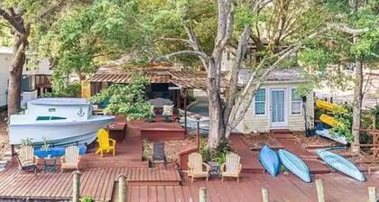 Fun Weeki Wachee River Boathouse