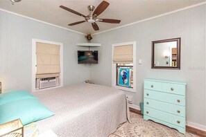 3 Schlafzimmer, Reisekinderbett, WLAN, Bettwäsche