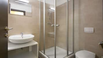 Dusche, Haartrockner, Toilettenpapier