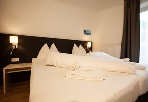 3 bedrooms, in-room safe, free WiFi