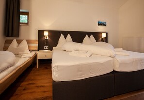 3 bedrooms, in-room safe, free WiFi