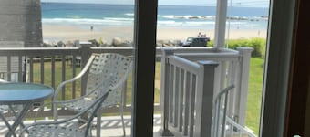 Boathouse Apartment at Fortunes Rocks, 100 feet from the beach.