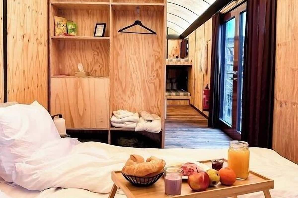 family cabin | 2 bedrooms, premium bedding, down duvets, in-room safe