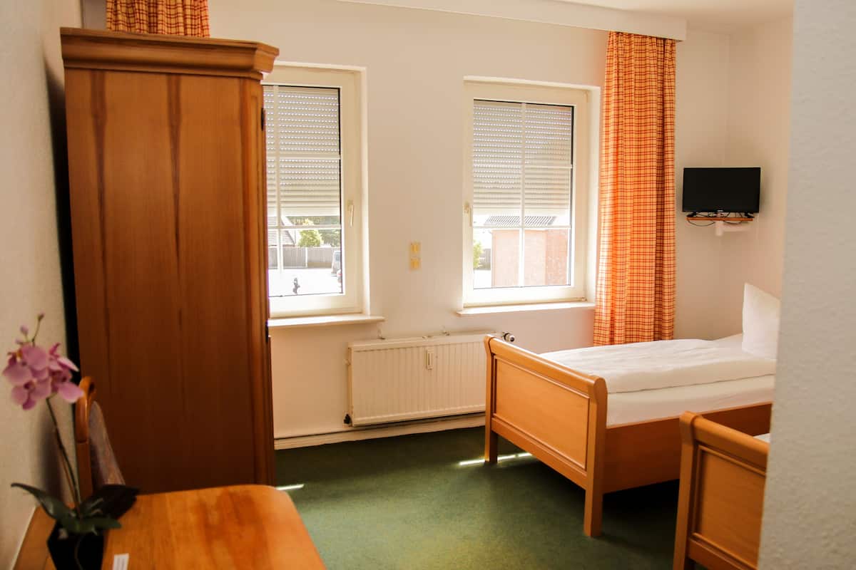 Standard-Doppelzimmer | Schreibtisch, schallisolierte Zimmer, Bügeleisen/Bügelbrett